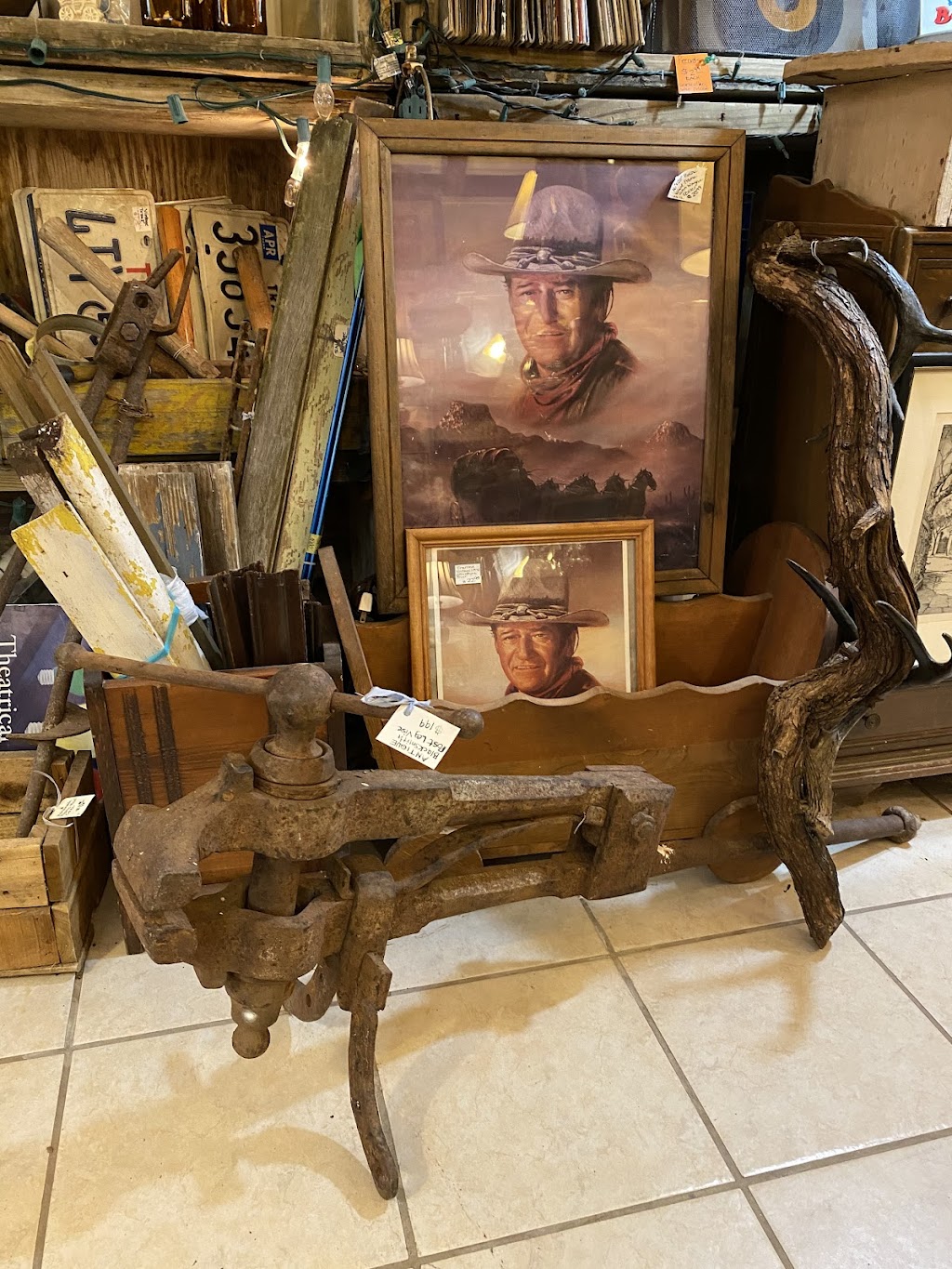 Rescued Relics | 411 River Rd, Wimberley, TX 78676, USA | Phone: (512) 558-2789