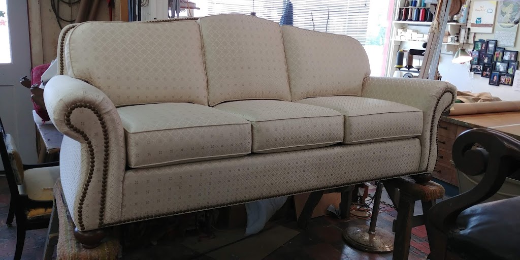 Valley Upholstery | 11005 Valley Ave E, Puyallup, WA 98372, USA | Phone: (253) 845-8114