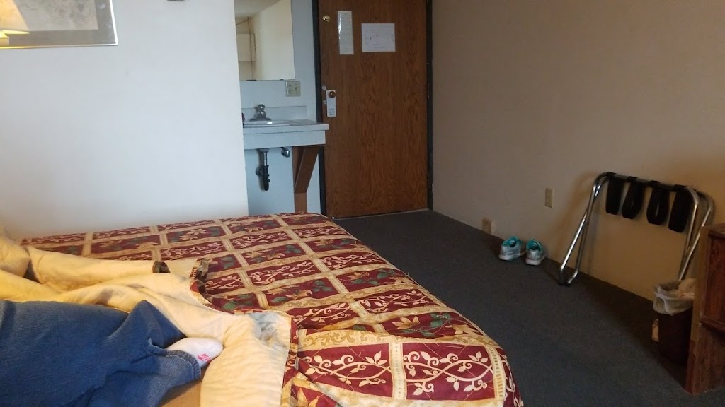 Rum River Motel Princeton | 510 19th Ave N, Princeton, MN 55371, USA | Phone: (763) 389-3120