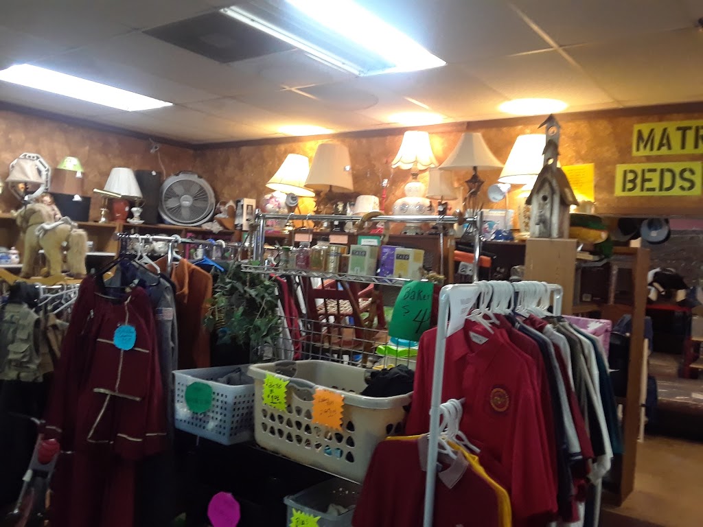 Barnies Bargain Barn | 701 N Sylvania Ave, Fort Worth, TX 76111, USA | Phone: (682) 647-1000