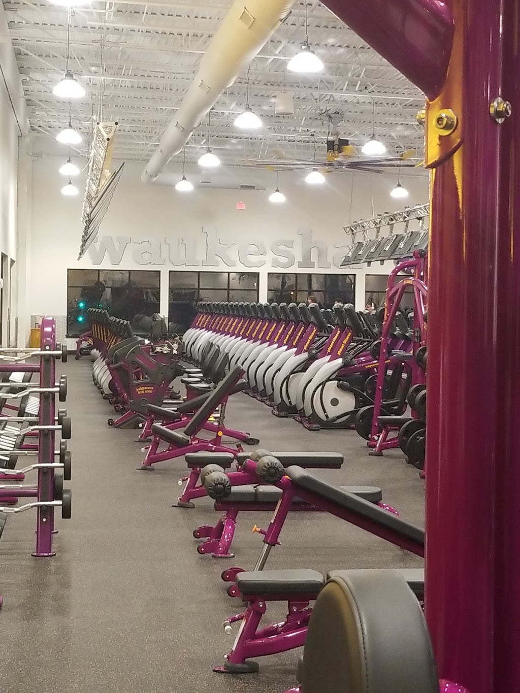 Planet Fitness | 1510 E Main St, Waukesha, WI 53186, USA | Phone: (262) 395-0578