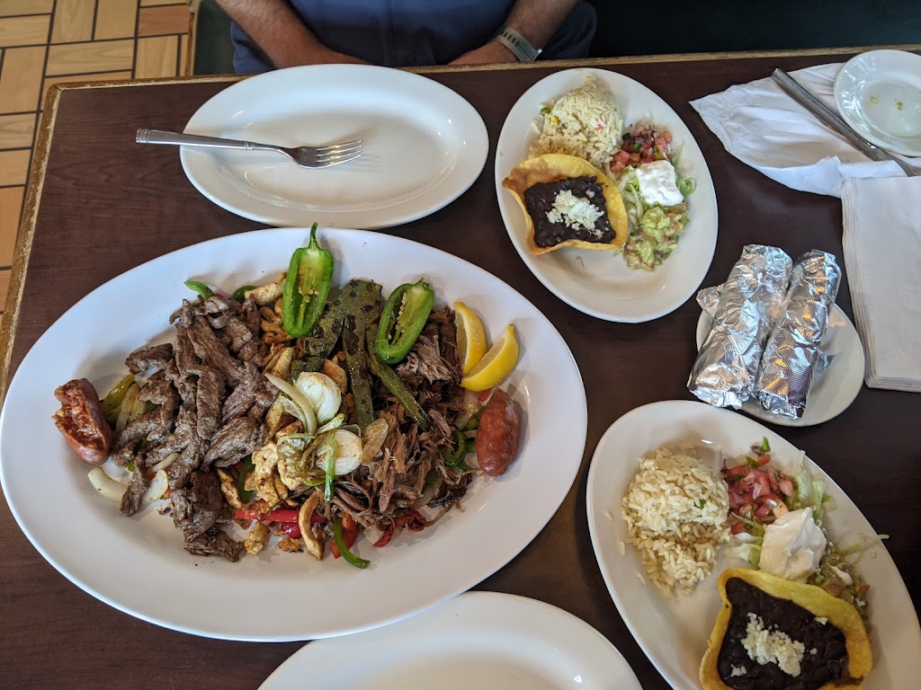 Los chaparritos Latin Food | 3029 Solomons Island Rd, Edgewater, MD 21037, USA | Phone: (443) 323-2587