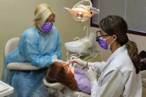 Barranca Dental Excellence | 16811 Hale Ave Ste. C, Irvine, CA 92606, USA | Phone: (949) 553-1111