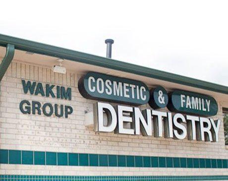 Joey A Wakim, DDS | 710 N Woodchuck St, Wichita, KS 67212, USA | Phone: (316) 243-9795