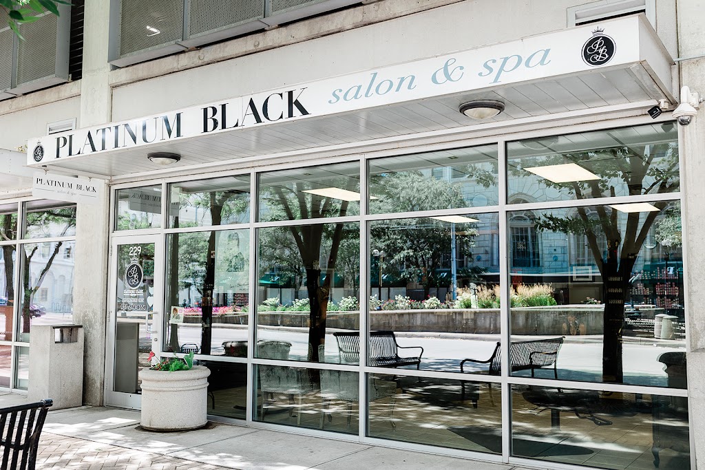 Platinum Black Salon | 229 N Main St, Dayton, OH 45402, USA | Phone: (937) 294-0774