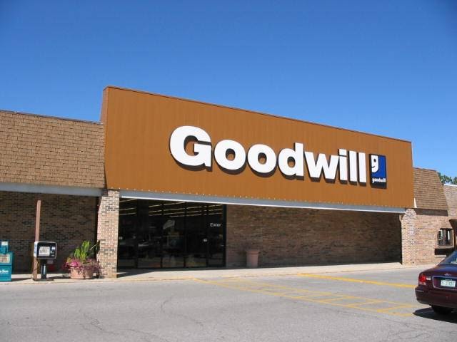 Goodwill Industries - W Jefferson Store | 6256 W Jefferson Blvd, Fort Wayne, IN 46804, USA | Phone: (260) 459-3438