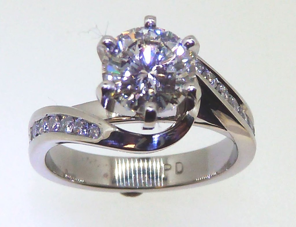 The Diamond Specialists | 1123 11th Ave., Ste. 405 Kaimuki Municipal Parking Lot, Honolulu, HI 96816, USA | Phone: (808) 739-0009