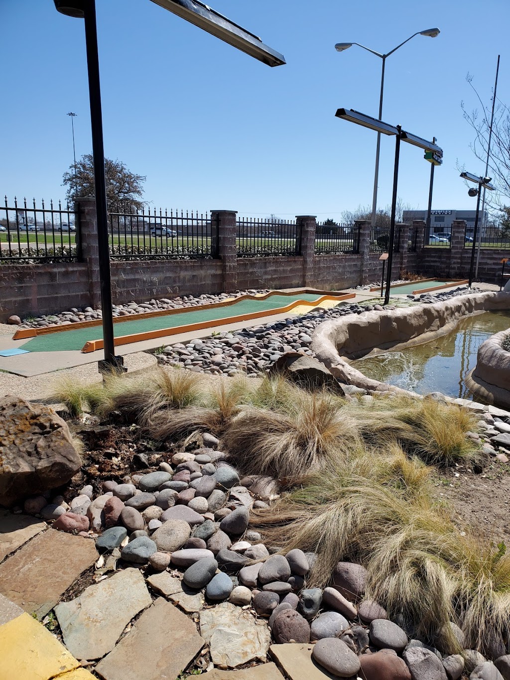 Putt-Putt Fun Center | 2004 W Pleasant Ridge Rd, Arlington, TX 76015, USA | Phone: (817) 467-6565