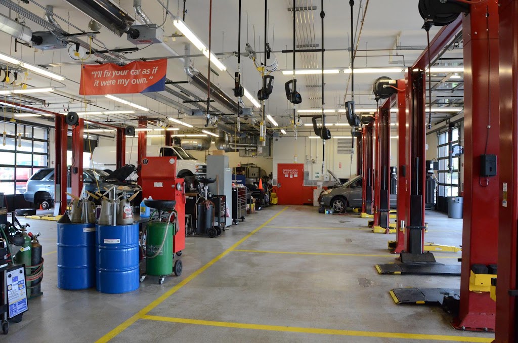 AAA Vernon Hills Car Care Plus | 1680 N Milwaukee Ave, Vernon Hills, IL 60061, USA | Phone: (847) 932-7000