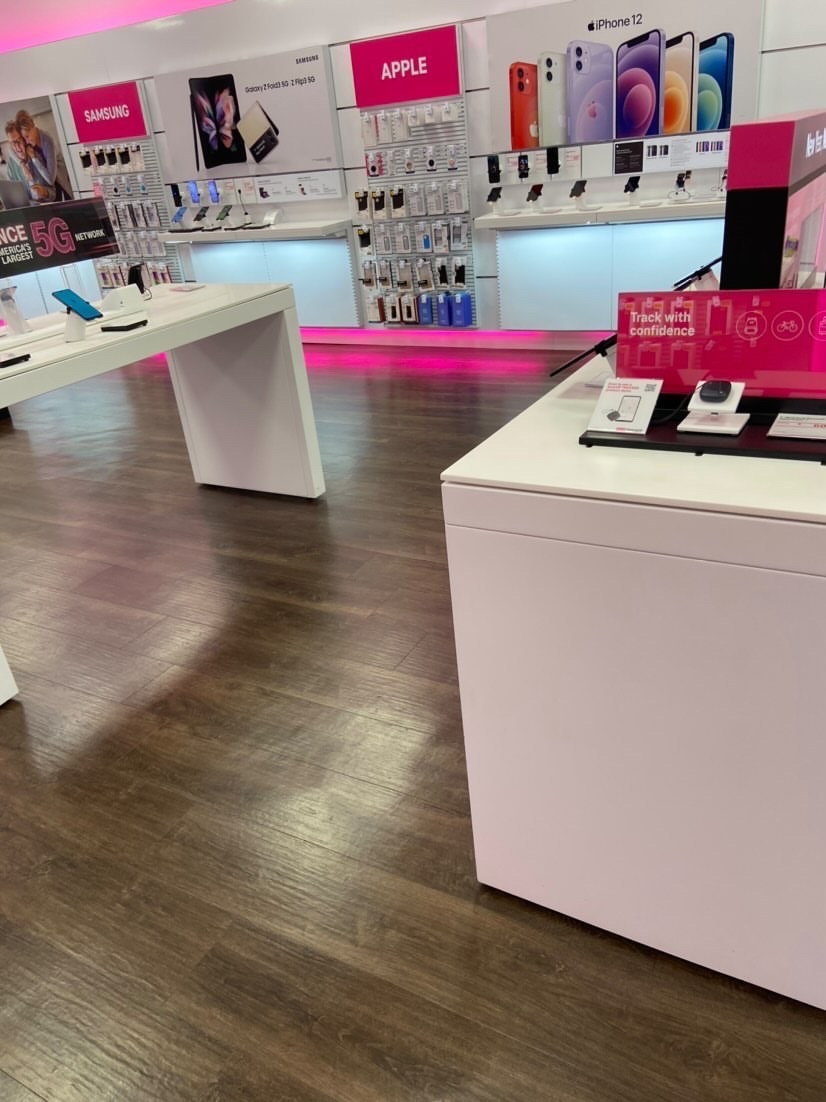 T-Mobile | 131 Colonie Center space 401, Albany, NY 12205, USA | Phone: (518) 512-3991