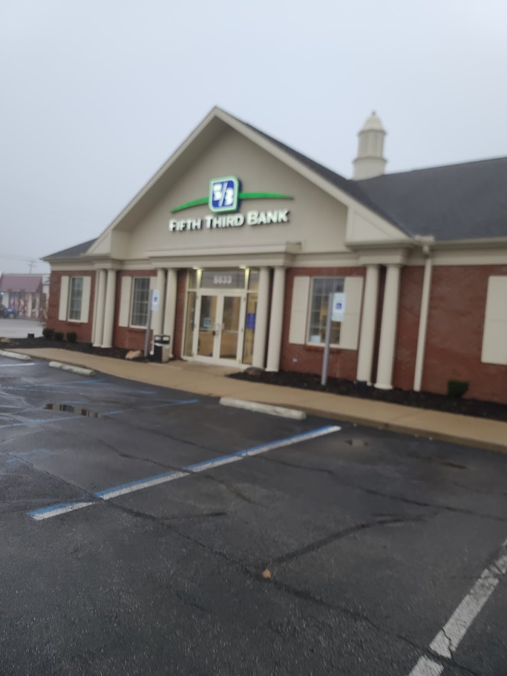 Fifth Third Bank & ATM | 5833 Monroe St, Sylvania, OH 43560, USA | Phone: (419) 882-2074