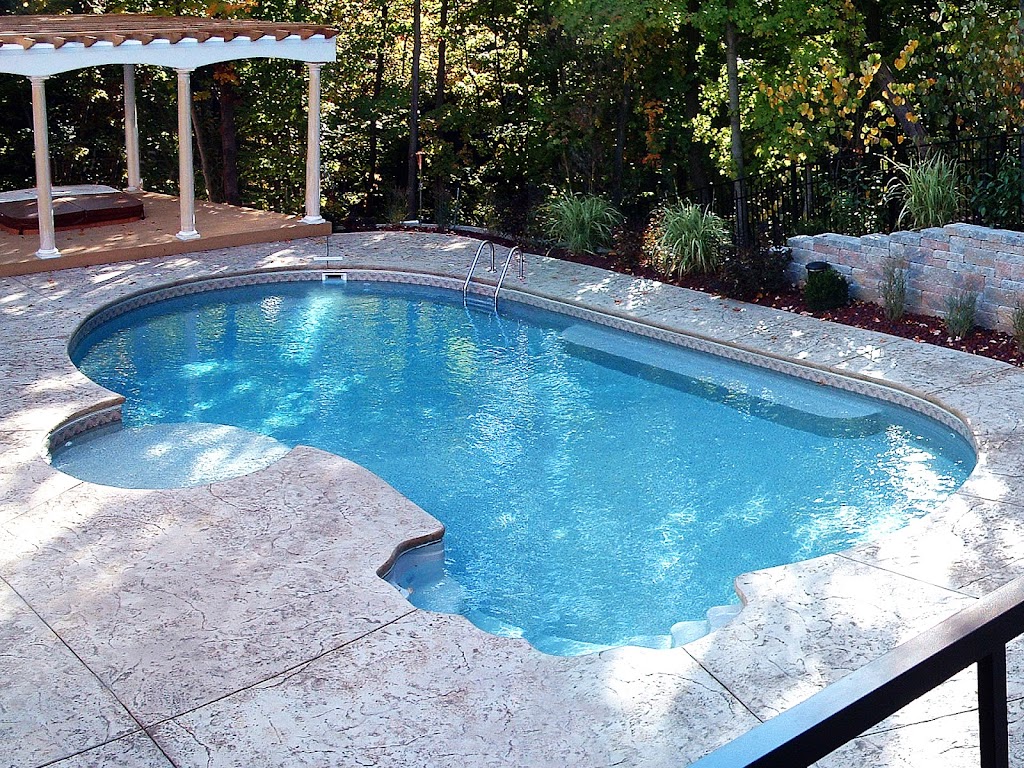 SunSpot Pool & Patio | 349 Elliott Ave, Cincinnati, OH 45215, USA | Phone: (513) 821-8422