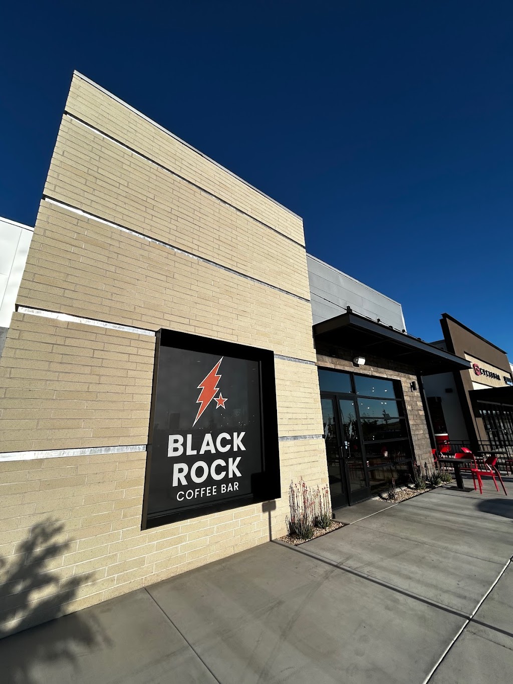 Black Rock Coffee Bar | 1518 S Signal Butte Rd, Mesa, AZ 85209, USA | Phone: (623) 663-1174