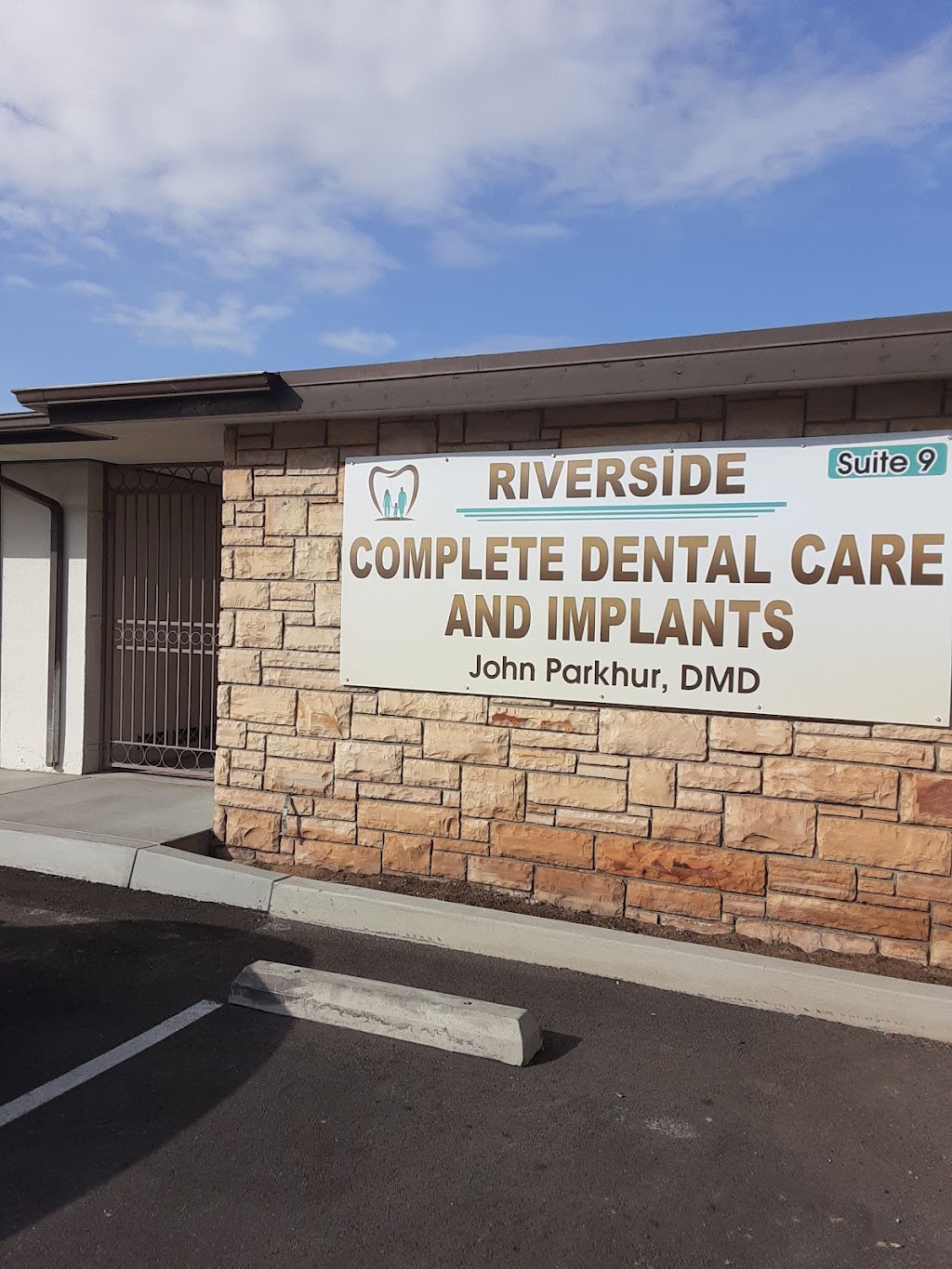 Riverside Complete Dental Care And Implants | 3909 Van Buren Boulevard # 9, Riverside, CA 92503, USA | Phone: (951) 208-7699