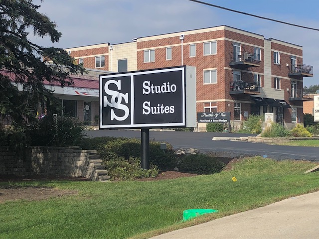 Studio Suites | 6966 Wolf Rd, Indian Head Park, IL 60525, USA | Phone: (708) 528-4181