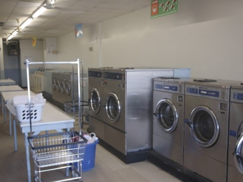 Murfreesboro Laundry Land Laundromat | 841 Main St, Murfreesboro, NC 27855, USA | Phone: (434) 793-2011