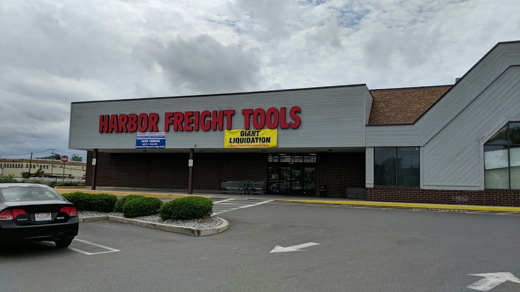 Harbor Freight Tools | 30 Commercial St, Medford, MA 02155, USA | Phone: (781) 393-1976