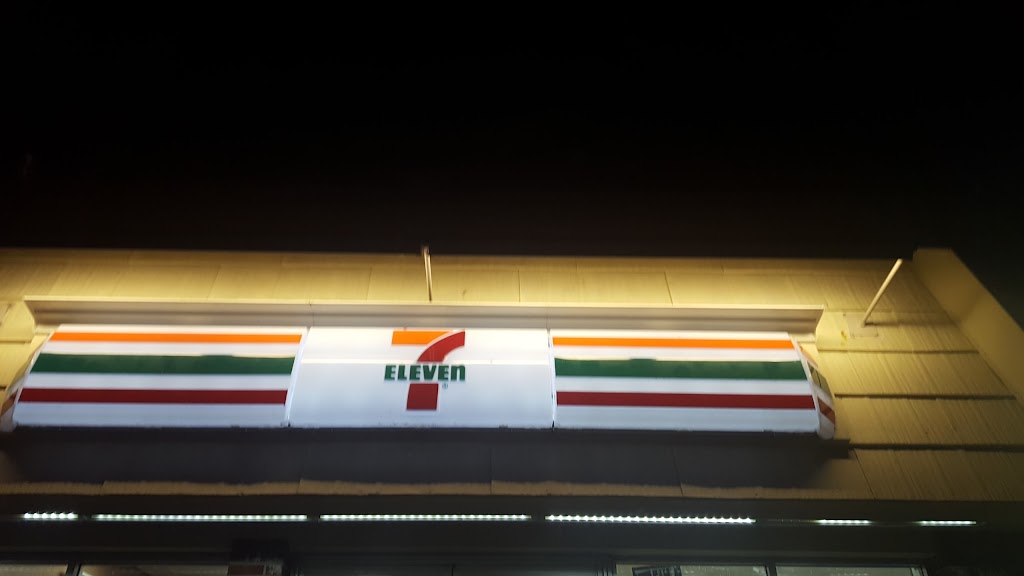 7-Eleven | 304 Elmwood Ave, Buffalo, NY 14222, USA | Phone: (716) 882-2555