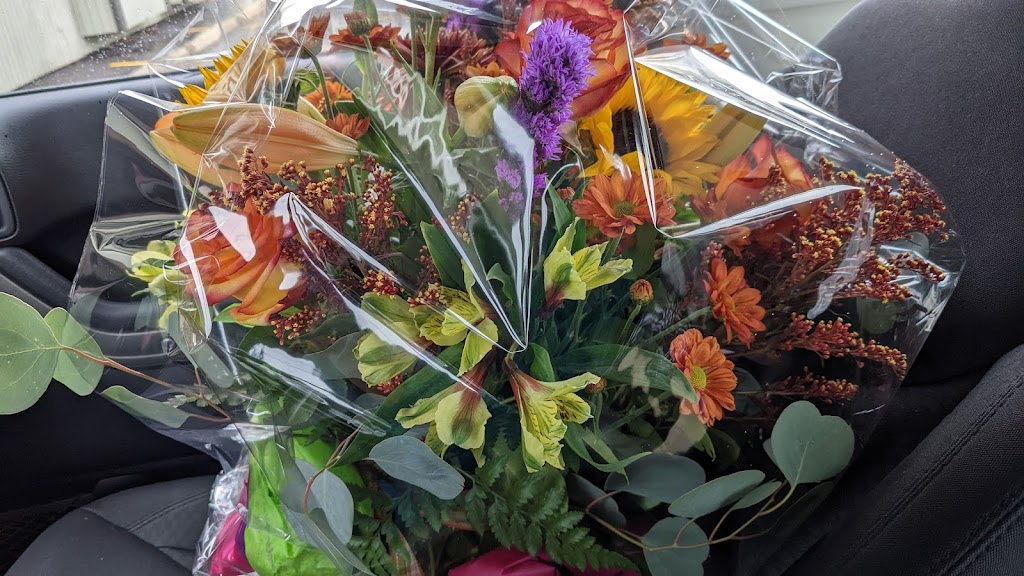 Jacobsens Flowers & Gifts - Flower Delivery | 2600 Elizabeth Lake Rd, Waterford Twp, MI 48328, United States | Phone: (248) 681-5300