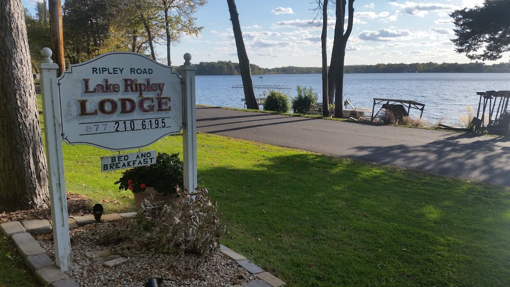 Lake Ripley Lodge | N4376 Friedel Ave, Cambridge, WI 53523, USA | Phone: (608) 217-5075