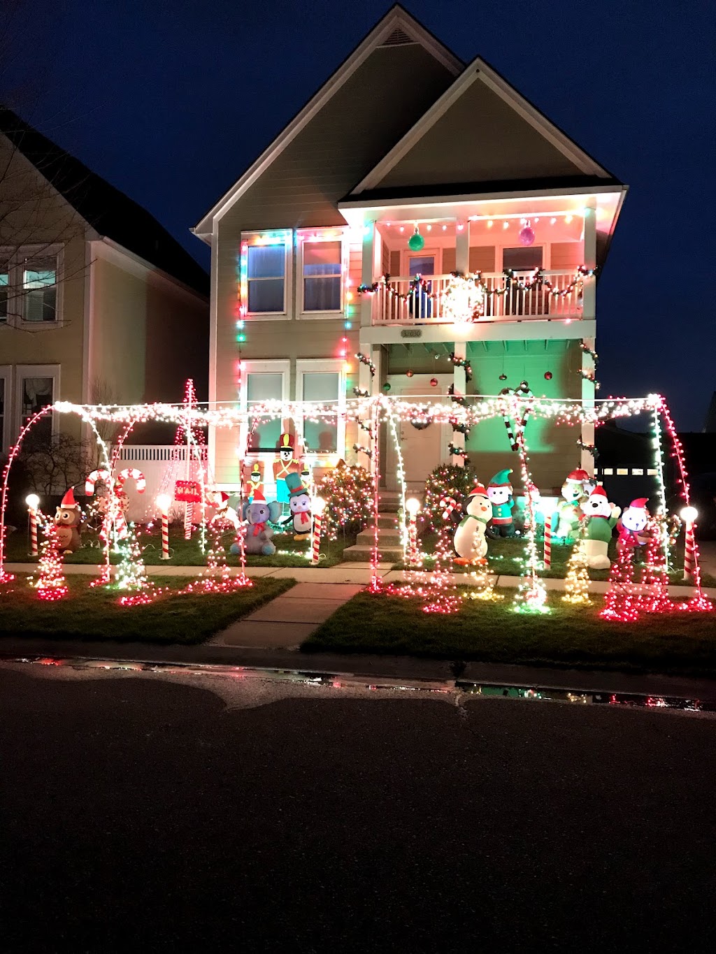 Christmas Lights Closet | W Brampton St, New Haven, MI 48048, USA | Phone: (586) 648-0011