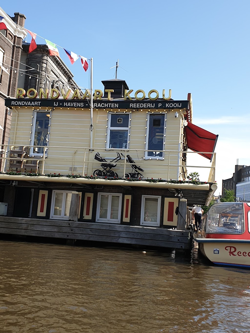 Rederij P. Kooij canal boat tours | Oude Turfmarkt 125, 1012 GC Amsterdam, Netherlands | Phone: 020 623 3810