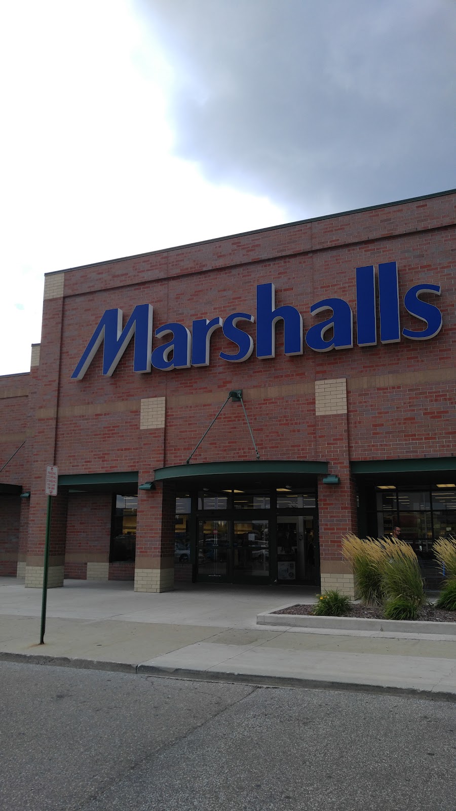 Marshalls | 2029 W Maple Rd, Troy, MI 48084, USA | Phone: (248) 655-0512