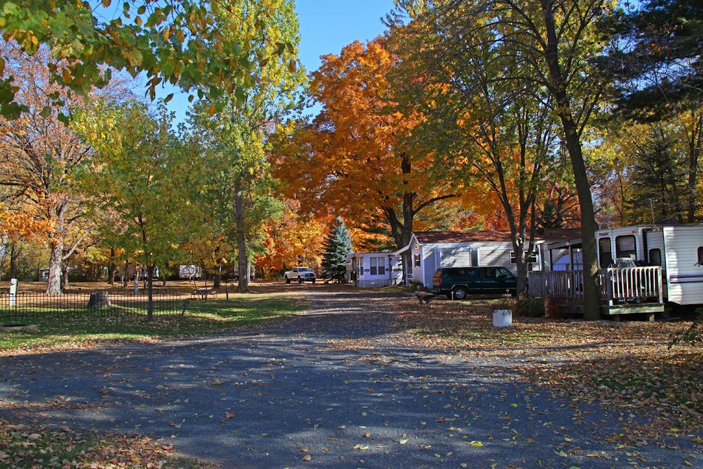 Wildwood RV Park & Campground | 20078 Lake Blvd, Shafer, MN 55074, USA | Phone: (651) 465-7162