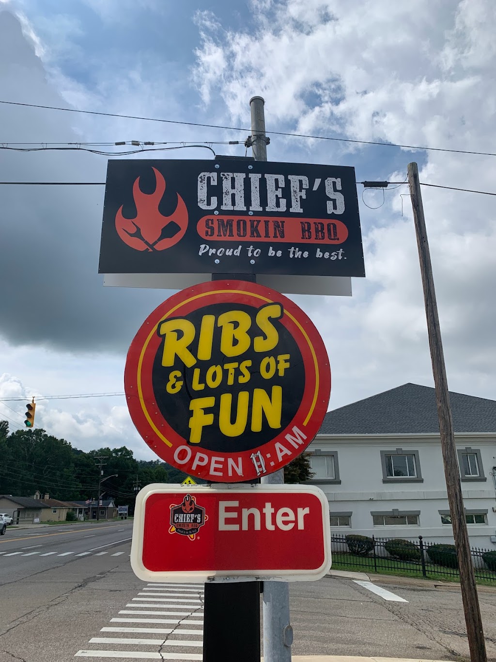 Chiefs smokin BBQ | 1601 Commerce St, Wellsburg, WV 26070, USA | Phone: (412) 537-5454