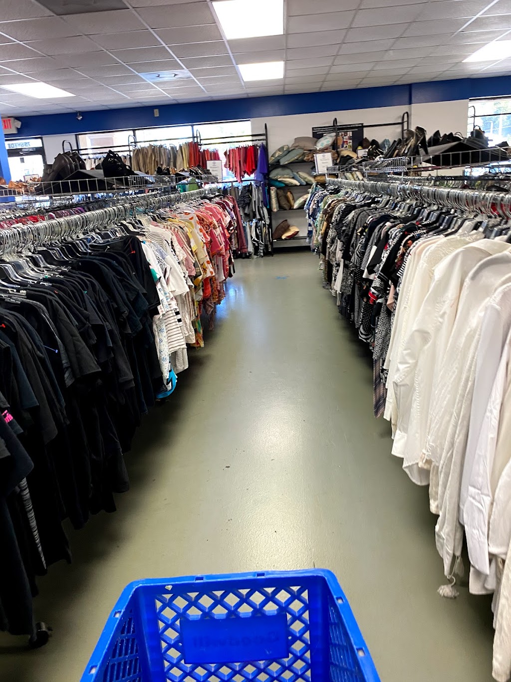 Goodwill Thrift Store - Loring Plaza | 756 Park Ave, Orange Park, FL 32073, USA | Phone: (904) 204-5818