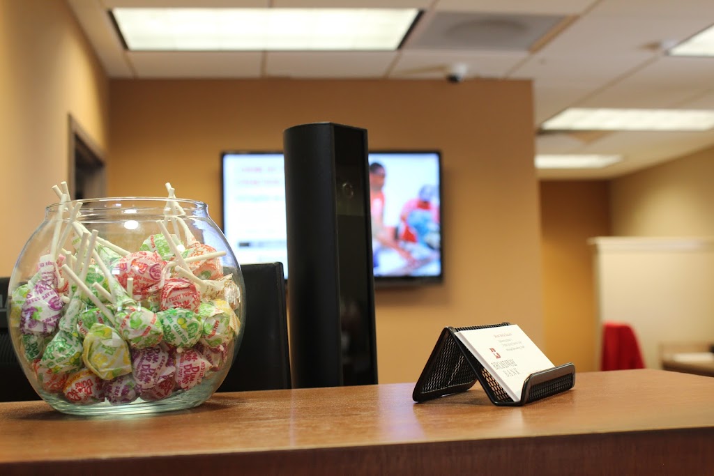 Broadway Bank - Dripping Springs Financial Center | 320 US-290, Dripping Springs, TX 78620, USA | Phone: (512) 858-1039