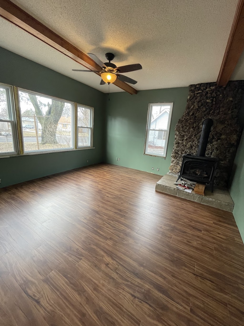 Reflection Flooring | 27023 Jeffery Ave, Chisago City, MN 55013, USA | Phone: (651) 257-7117