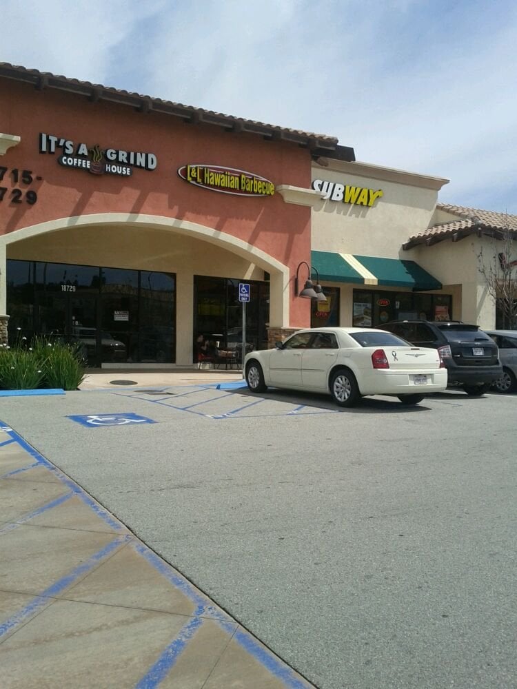 L&L Hawaiian Barbecue | 18727 Via Princessa, Santa Clarita, CA 91387, USA | Phone: (661) 251-8333