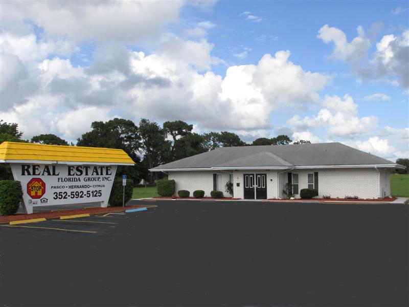 Real Estate Florida Group | 7268 Brookridge Central Blvd, Brooksville, FL 34613, USA | Phone: (352) 592-5125