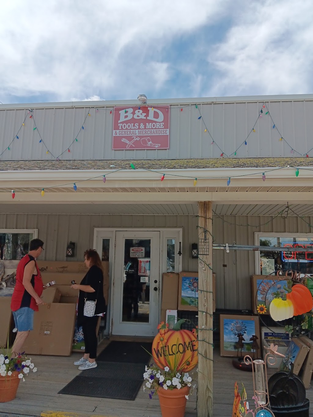 B&D Tools & More | 370 N Van Buren St, Shipshewana, IN 46565, USA | Phone: (260) 463-8399