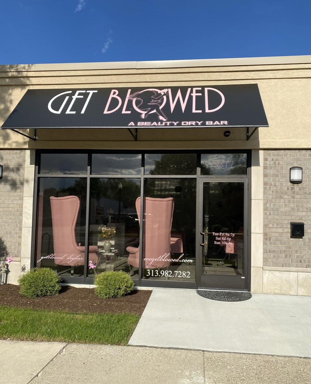 Get Blowed Dry Bar | 3817 Monroe St, Dearborn, MI 48124, USA | Phone: (313) 982-7282