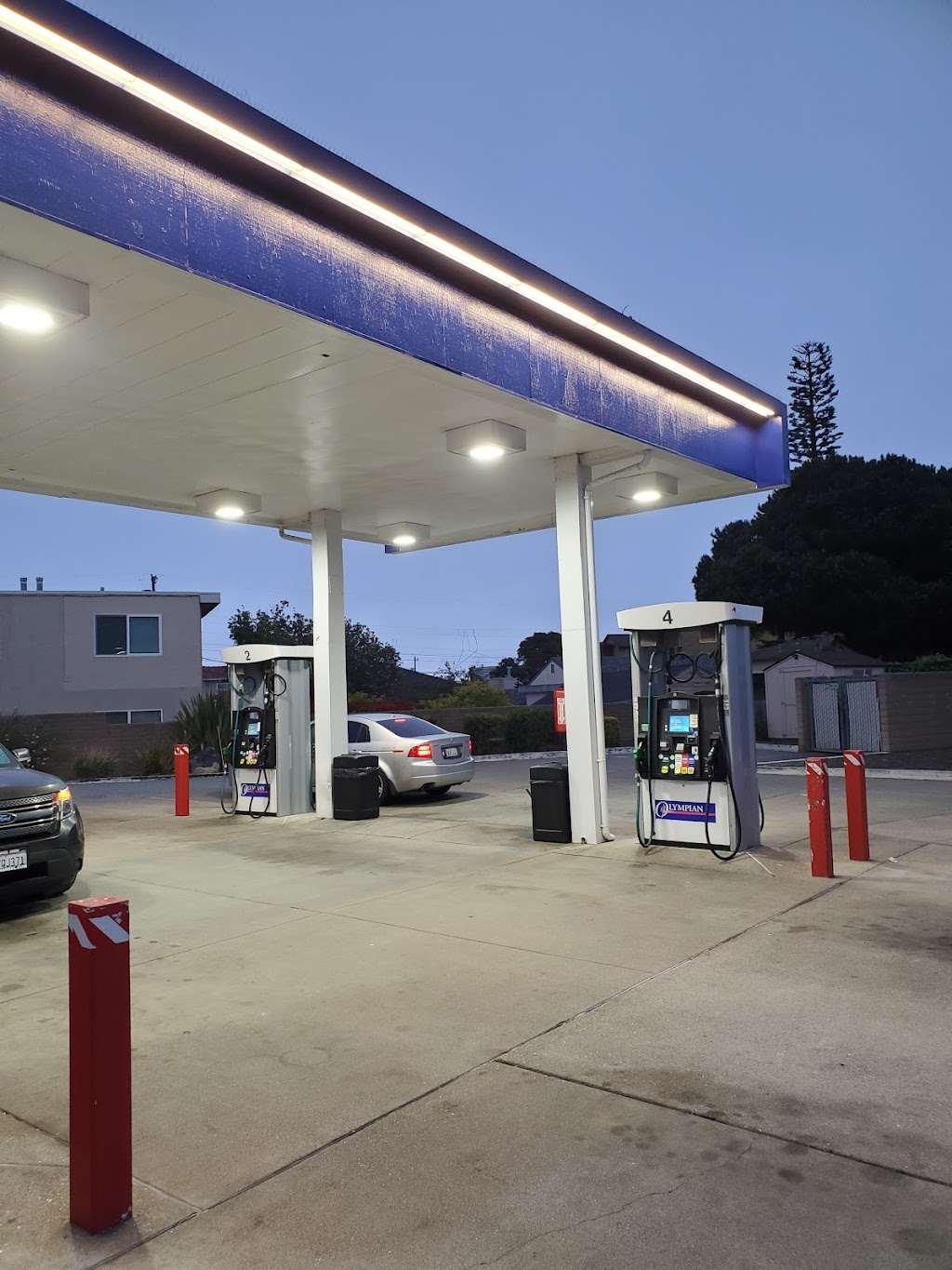 Camino Petroleum | Photo 8 of 10 | Address: 698 El Camino Real, South San Francisco, CA 94080, USA | Phone: (650) 589-4365