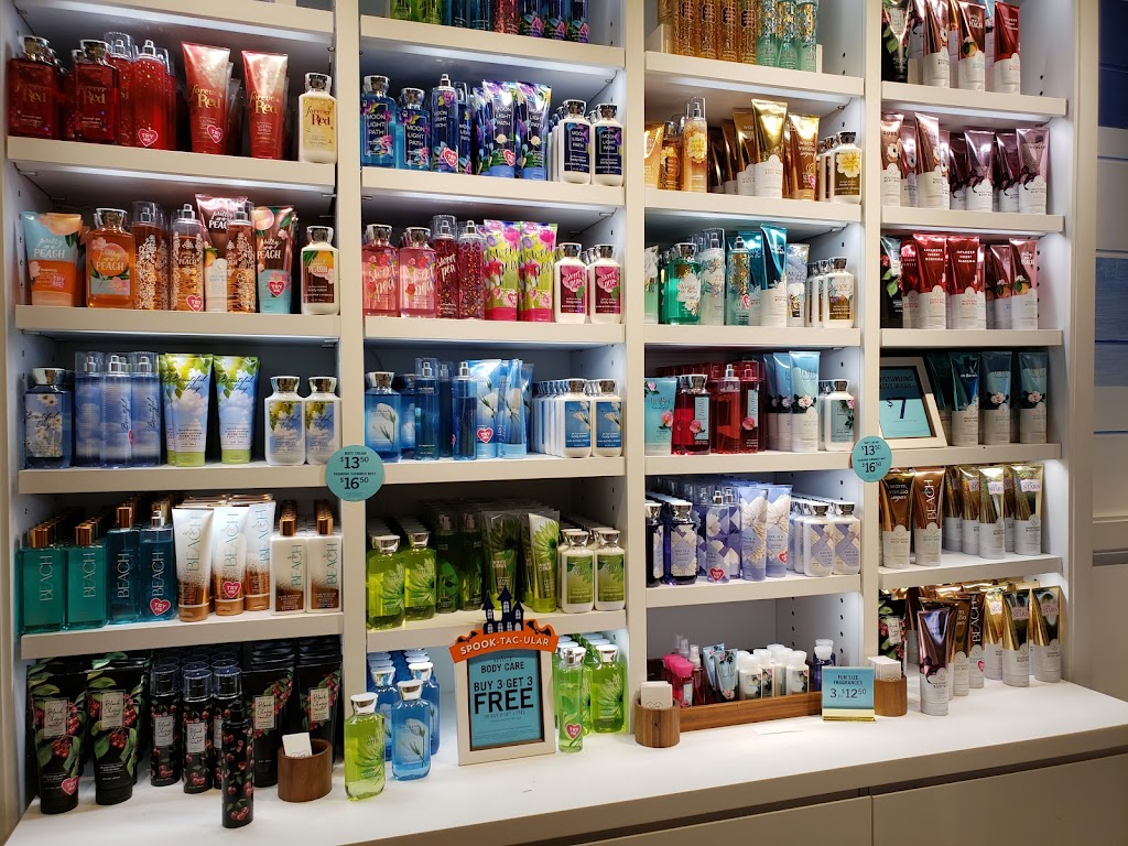 Bath & Body Works | 10075 Crossing Wy, Denham Springs, LA 70726, USA | Phone: (225) 271-2020