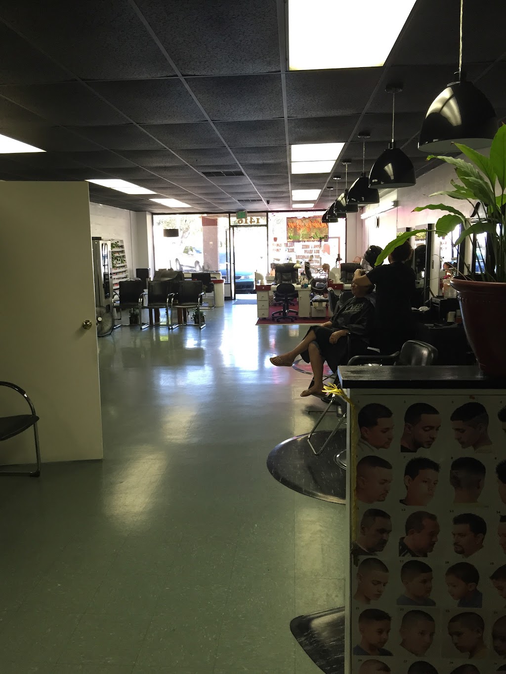 Lovelys Beauty & Barber | 1416 Huntington Dr, Duarte, CA 91010, USA | Phone: (626) 531-7202