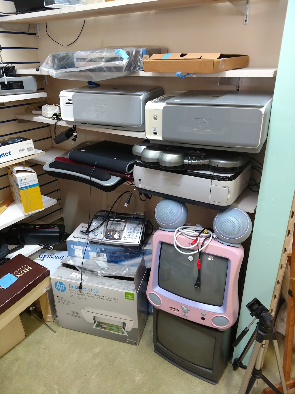 Open Door Resale Store | 7140 Cooley Lake Rd, Waterford Twp, MI 48327 | Phone: (248) 360-4977