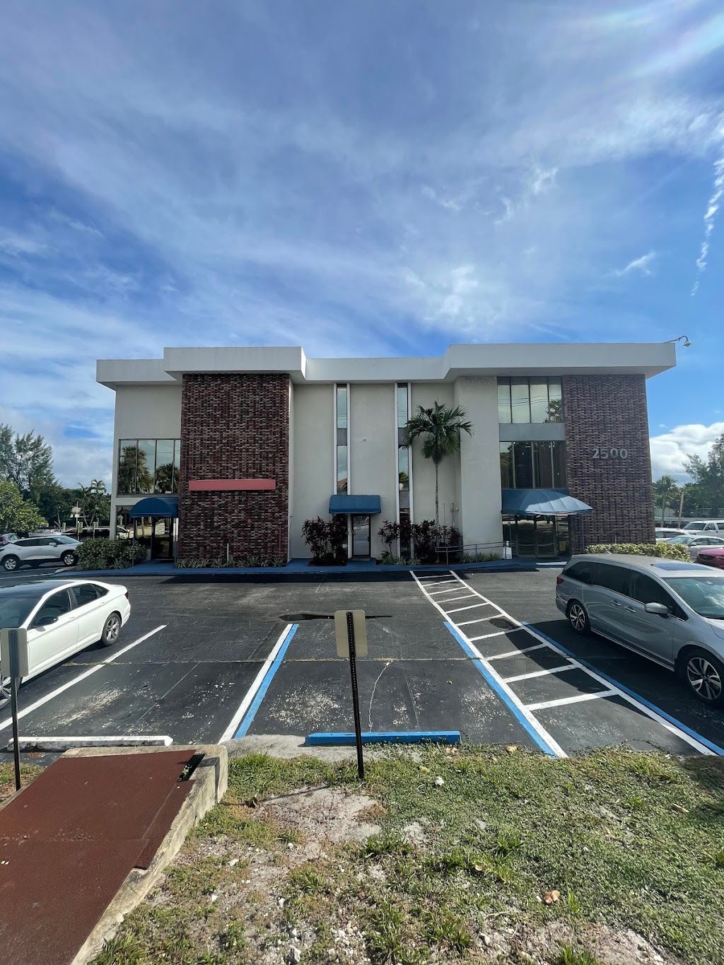 The Healing Center - Fort Lauderdale | 2500 N Federal Hwy Suite #103, Fort Lauderdale, FL 33305, USA | Phone: (954) 280-4025