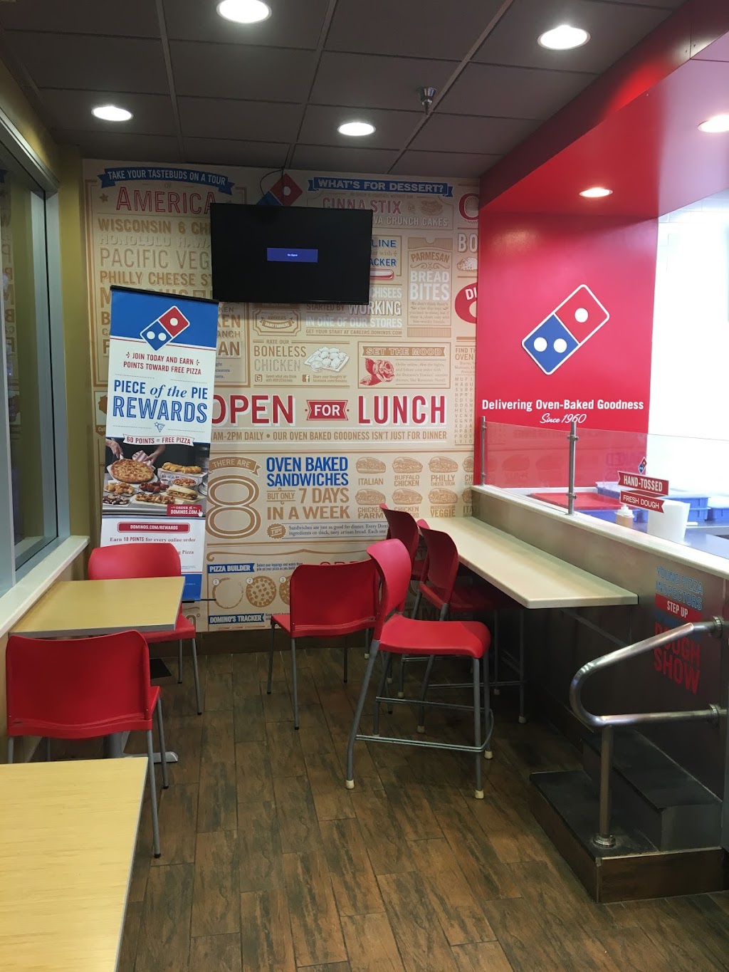 Dominos Pizza | 3900 Vinewood Ln N Ste 23, Plymouth, MN 55441, USA | Phone: (763) 557-9999