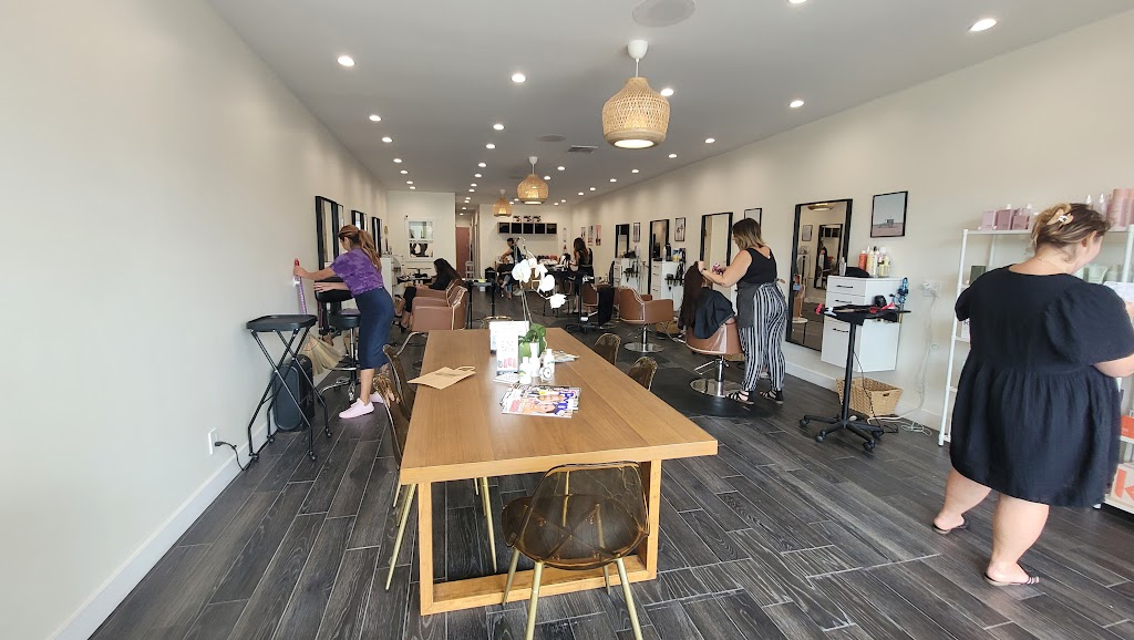 Mane Idol Salon | 22845 Ventura Blvd, Woodland Hills, CA 91364, USA | Phone: (818) 456-4647