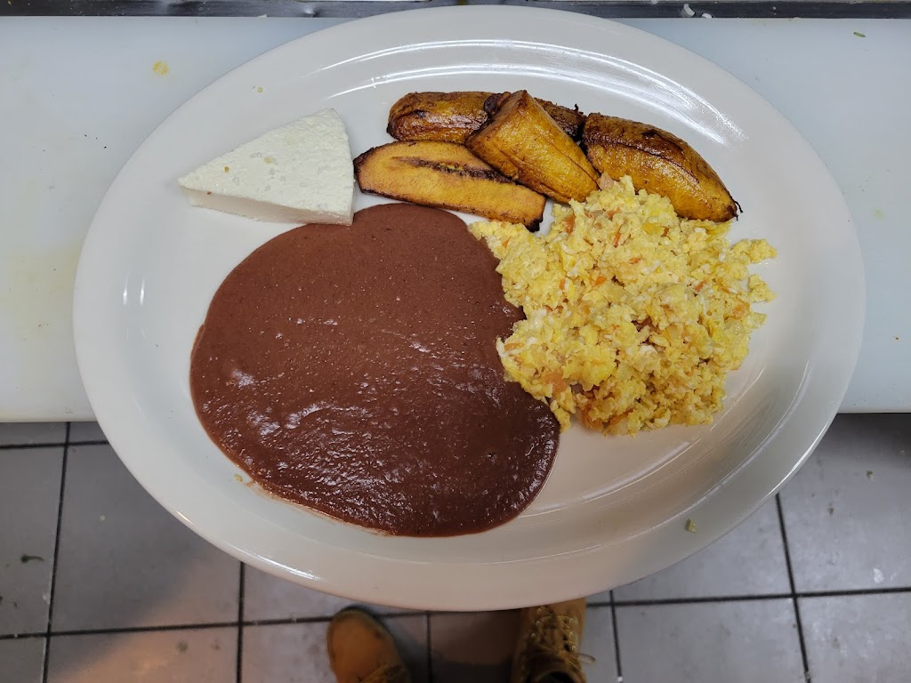El Rey Salvadoreño restaurant | 192 N Highland Ave, Ossining, NY 10562, USA | Phone: (914) 373-2303