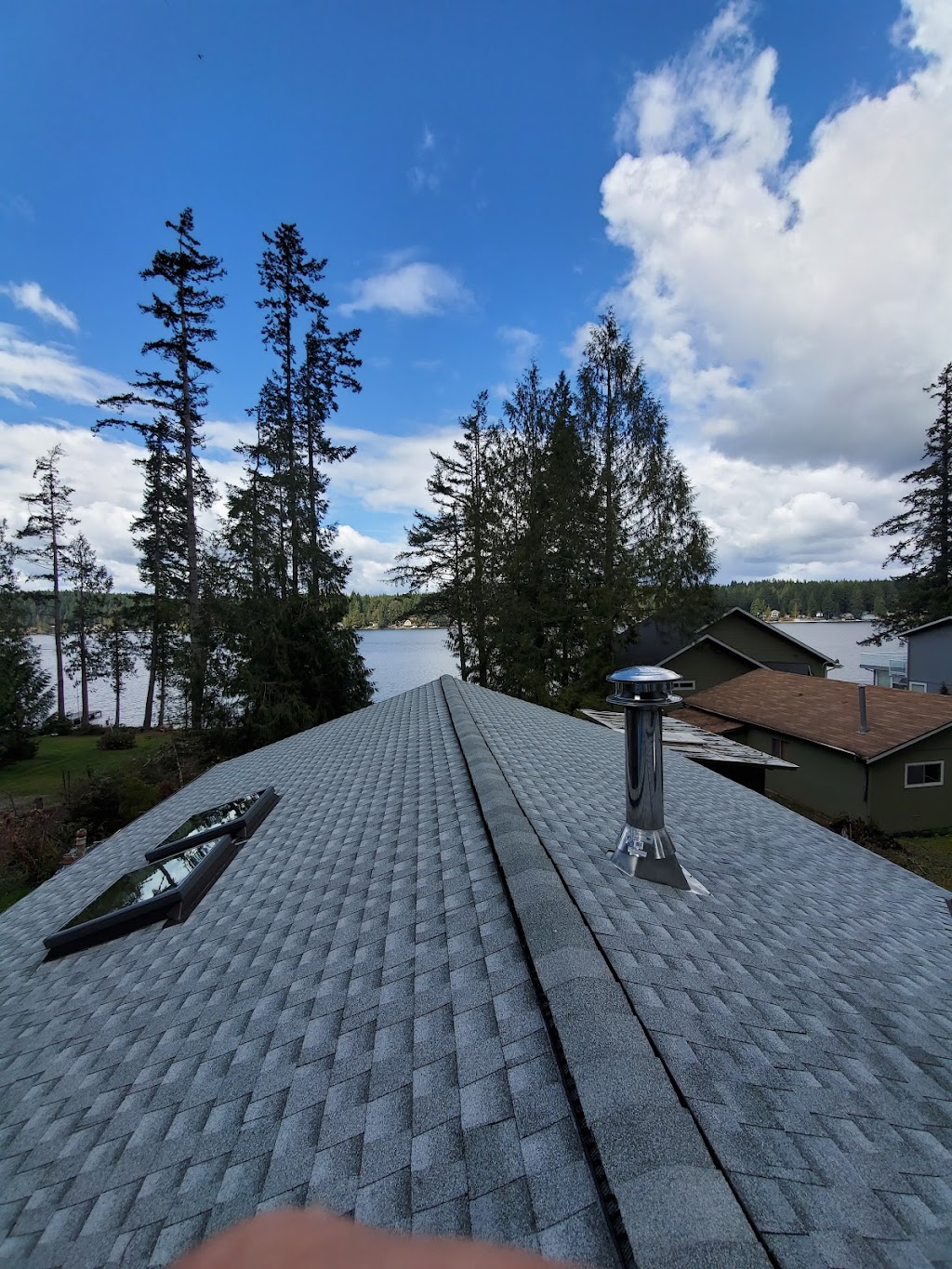 Qualityroofs.com | B, 4158 WA-16 W Suite, Bremerton, WA 98312, USA | Phone: (702) 766-3872