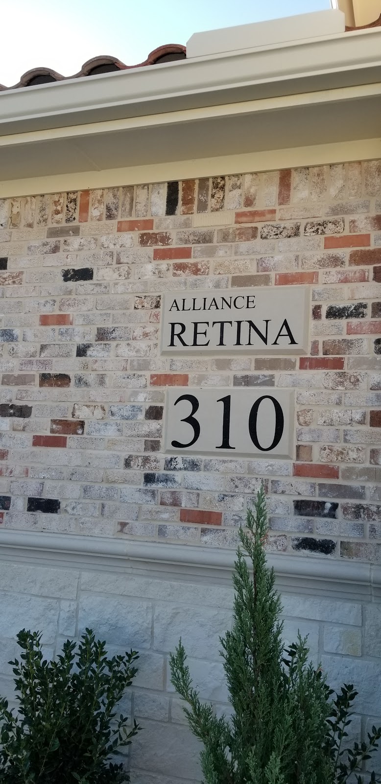 Alliance Retina | 3824 N Tarrant Pkwy Ste 310, Fort Worth, TX 76244, USA | Phone: (817) 617-7678