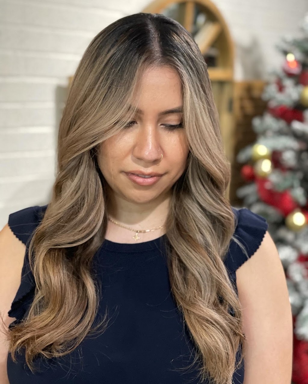 Simply Divine Salon | 806 E Palm Valley Blvd #B, Round Rock, TX 78664, USA | Phone: (512) 215-8402