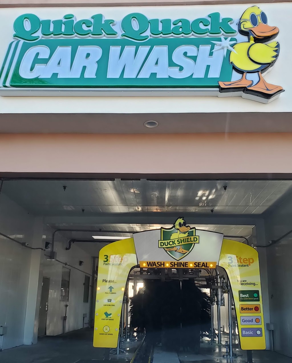 Quick Quack Car Wash | 10520 Sierra Ave., Fontana, CA 92337, USA | Phone: (909) 637-2800
