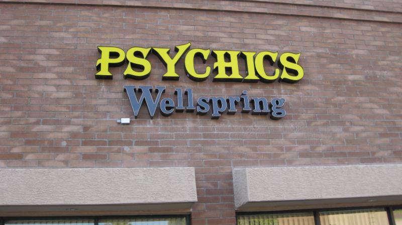 Wellspring Books & Metaphysical Center | 1170 N Gilbert Rd, Gilbert, AZ 85234, USA | Phone: (480) 834-4187