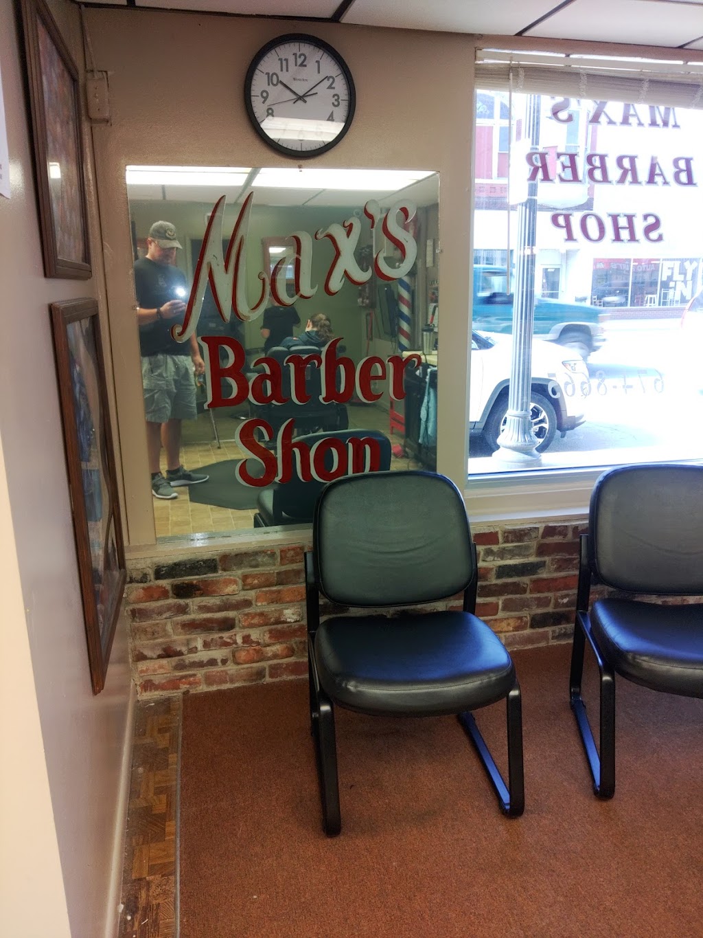 Maxs Barber Shop | 237 E Main St, Gas City, IN 46933, USA | Phone: (765) 674-8665